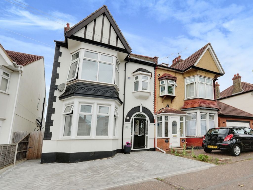 3 bed semidetached house for sale in Southbourne Grove, WestcliffOn