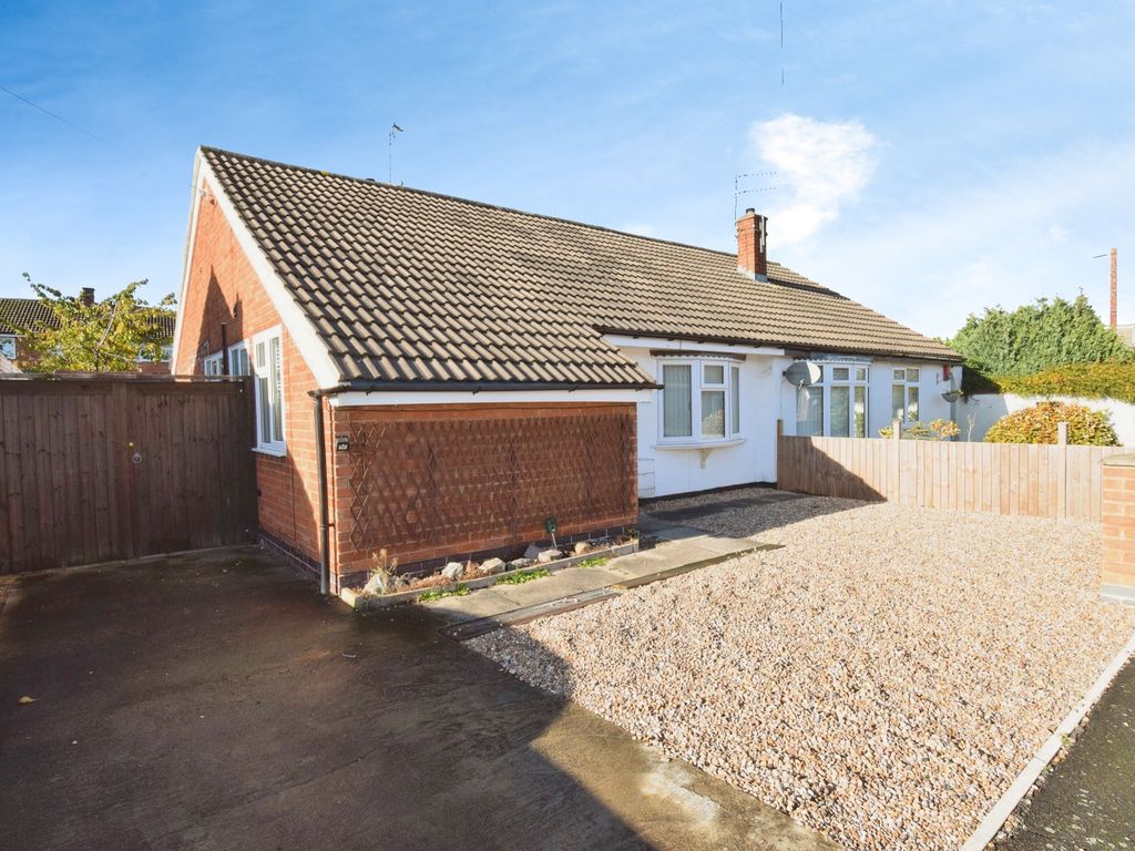2 bed bungalow for sale in Keswick Close, Birstall, Leicester