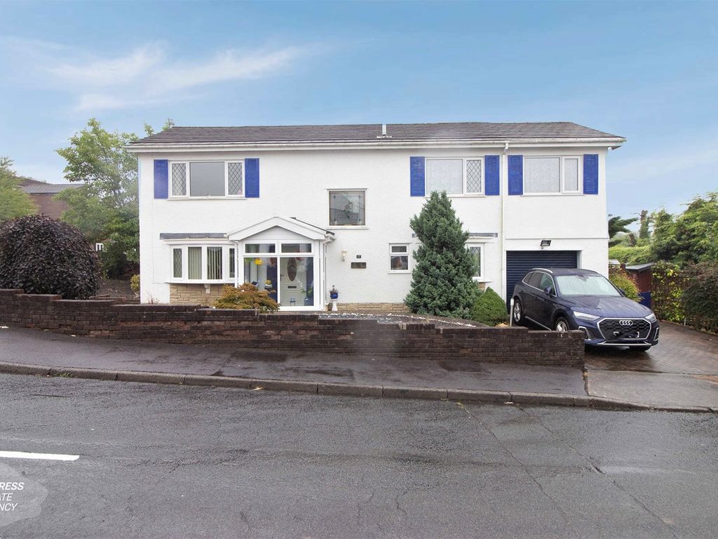 4 bed detached house for sale in Waun Sterw, Pontardawe, Swansea SA8