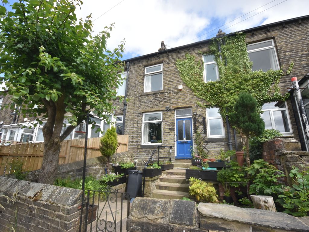 5 bed terraced house for sale in South Bank, Queensbury, Bradford BD13