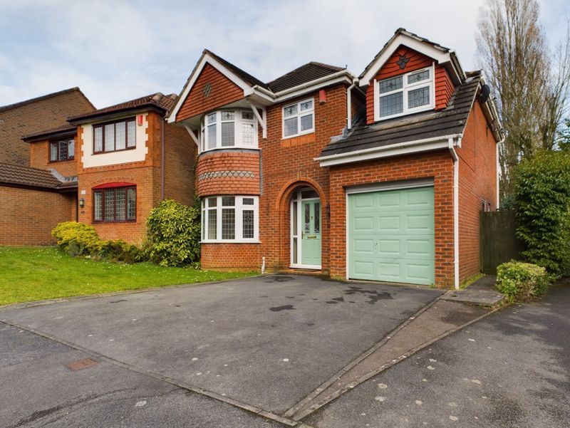 5 bed detached house for sale in Larkfield Park, Chepstow