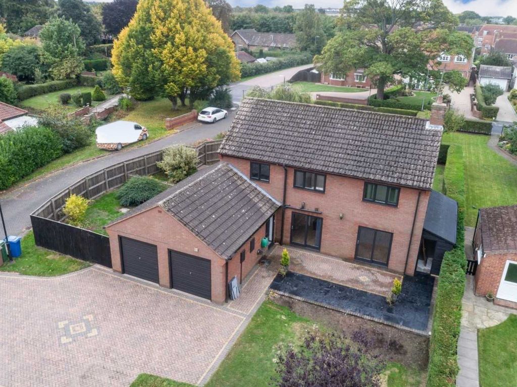 4 bed detached house for sale in Knedlington Road, Howden, Goole, East