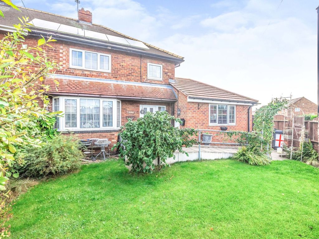 4 bed semidetached house for sale in Grasmere Road, Doncaster DN6 Zoopla