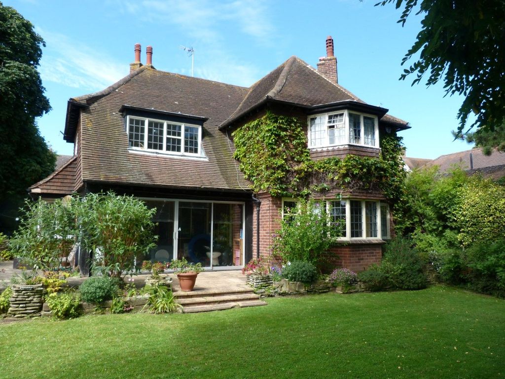 4 bed detached house for sale in Stone Road, Broadstairs CT10, £