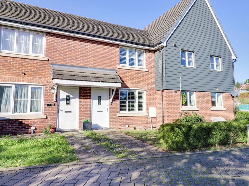 2 bed property for sale in Saffron Crescent, Sawbridgeworth CM21, £