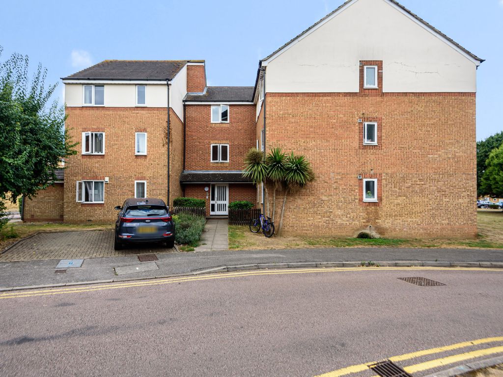 2 bed flat for sale in Harris House, Himalayan Way, Watford