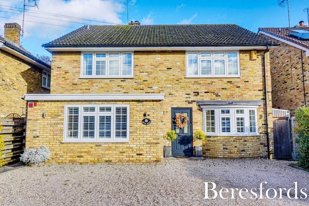 4 bed detached house for sale in The Meadows, Ingrave CM13, £950,000