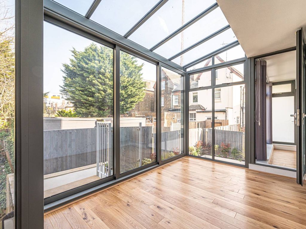 4 bed detached house to rent in Ridge Road, Child's Hill, London NW2, £