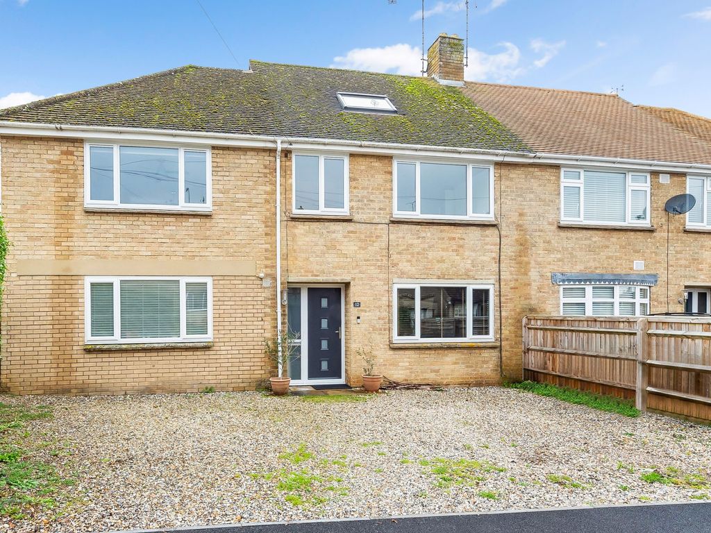 5 bed semidetached house for sale in Orchard Way, Witney OX28, £