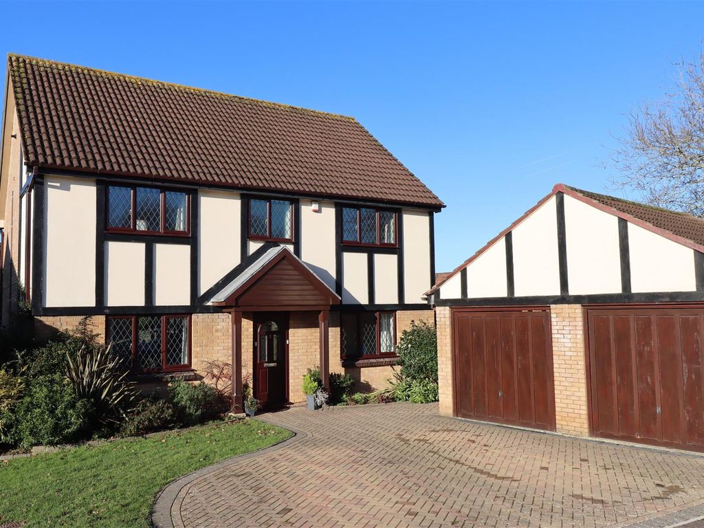 4 bed detached house for sale in Caversham Drive, Nailsea, Bristol BS48