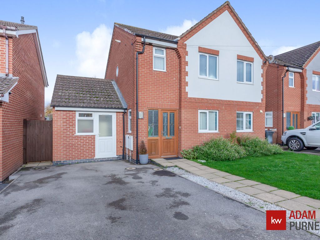 3 bed detached house for sale in 8B Blackburn Road, Barwell