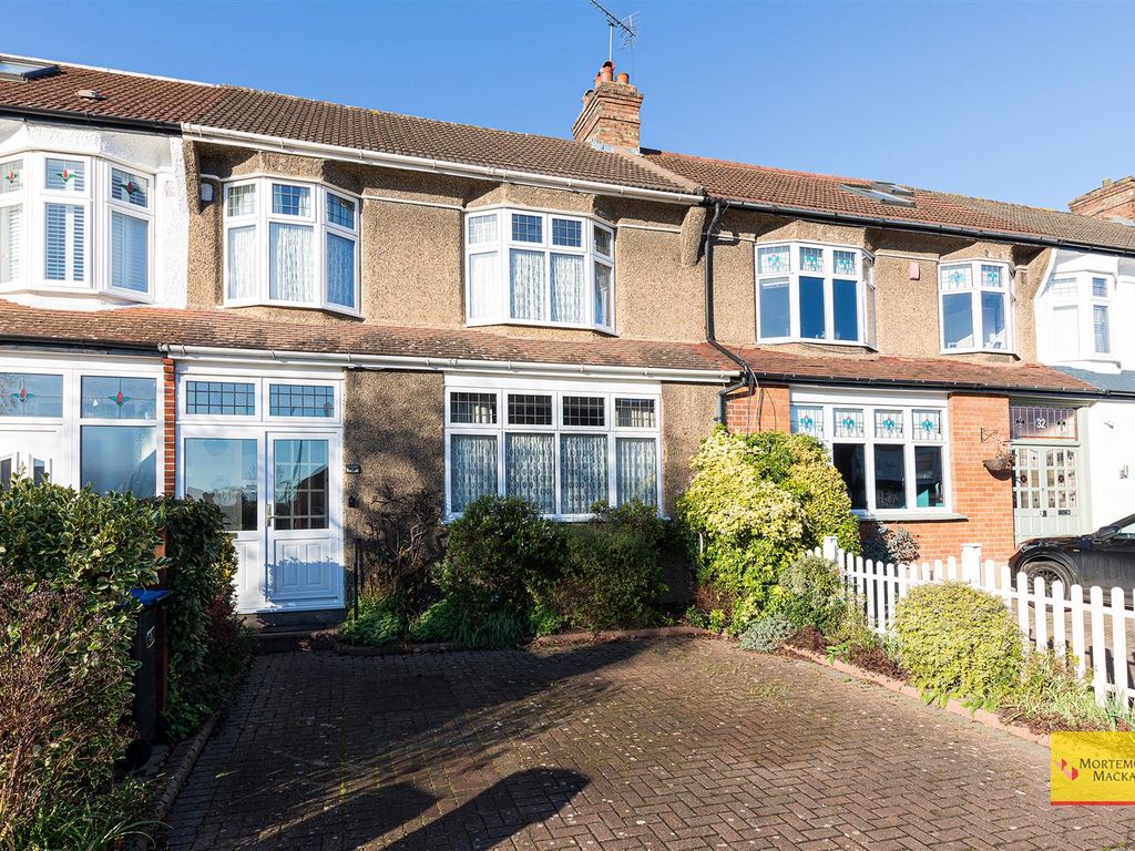 3 bed property for sale in Faversham Avenue, Enfield EN1 Zoopla