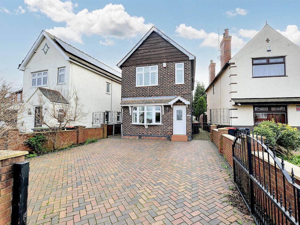 3 bed detached house for sale in Ilkeston Road, Stapleford, Nottingham