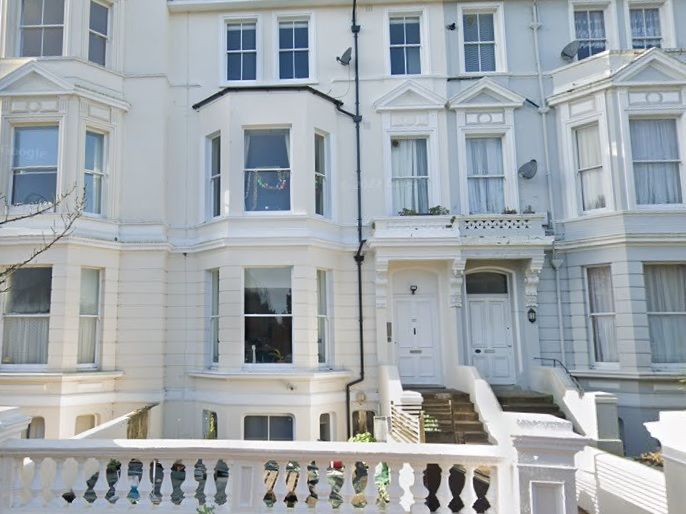 2 bed flat to rent in Charles Road, St. LeonardsOnSea TN38, £950 pcm