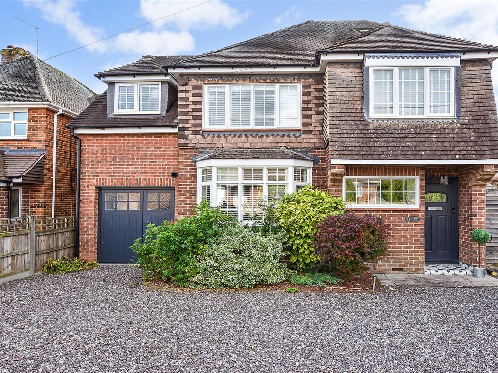 4 bed detached house for sale in Croft Avenue, Andover SP10, £525,000