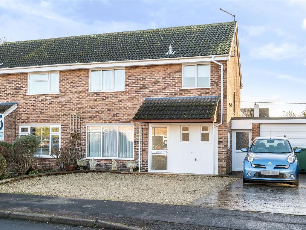 3 bed semidetached house for sale in North Drive, Grove, Wantage OX12