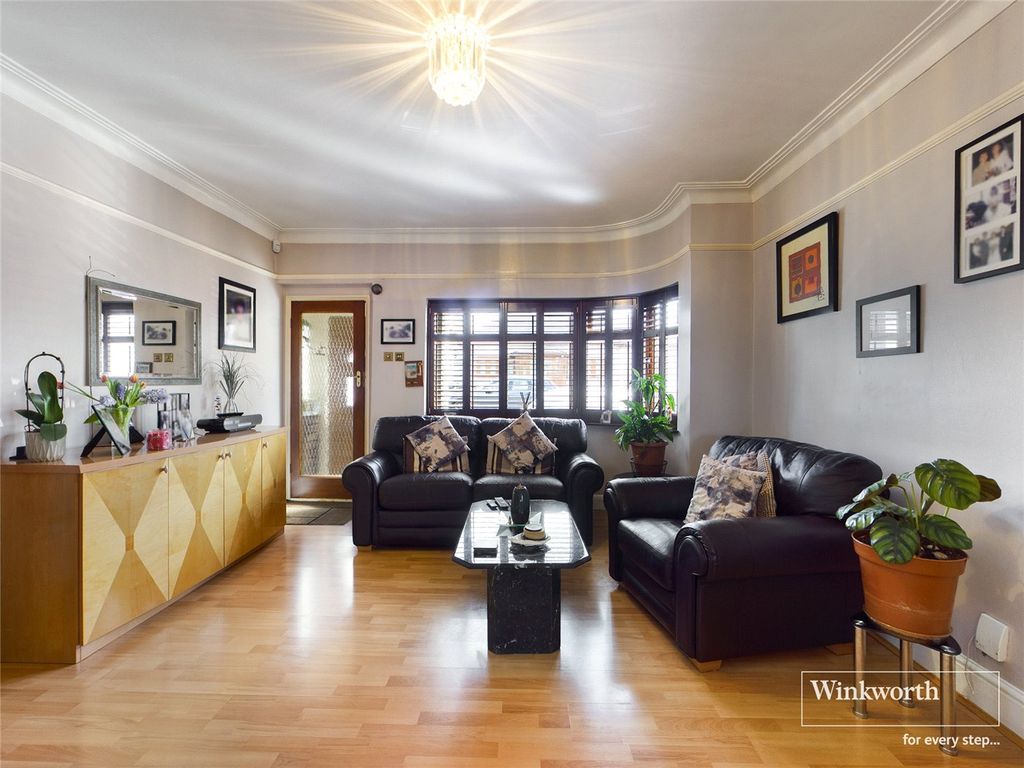 3 bed bungalow for sale in Kinloch Drive, Kingsbury, London NW9, £