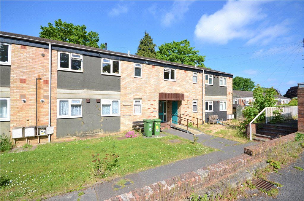 2 bed flat for sale in Moor Close, Owlsmoor, Sandhurst GU47 Zoopla