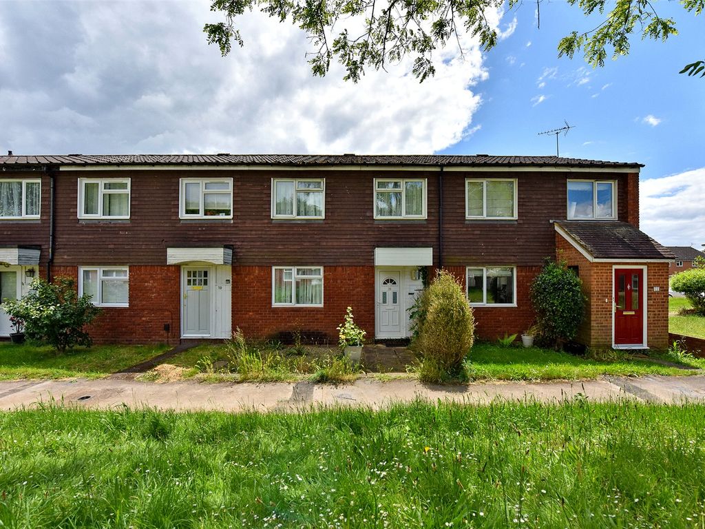 3 bed terraced house to rent in Bristow Court, Byron Close, Marlow