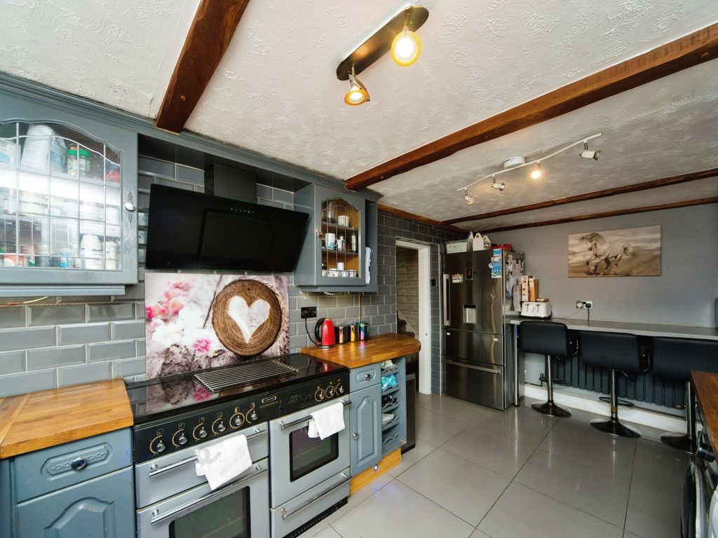 5 bed semidetached house for sale in Lower Dicker, Hailsham BN27, £