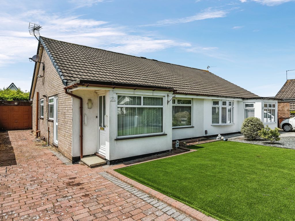 2 bed bungalow for sale in East Meade, Liverpool L31 Zoopla