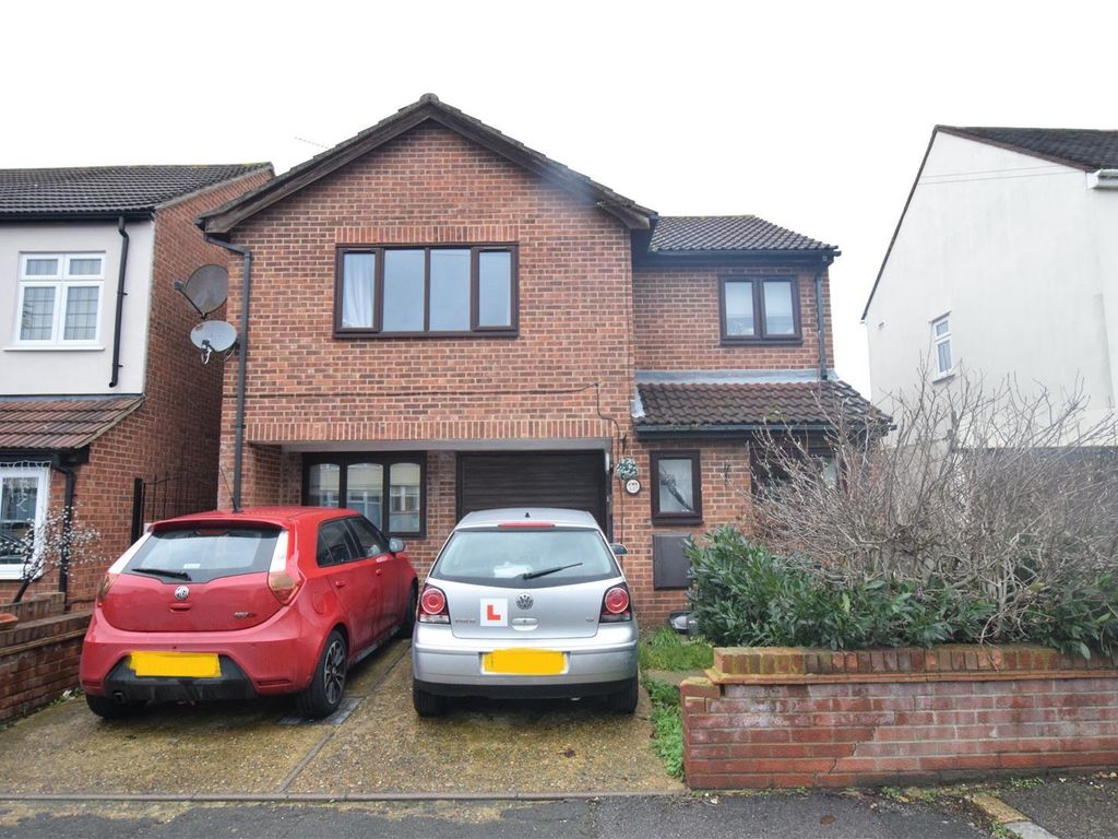 2 bed for sale in Stafford Avenue, Hornchurch RM11, £310,000