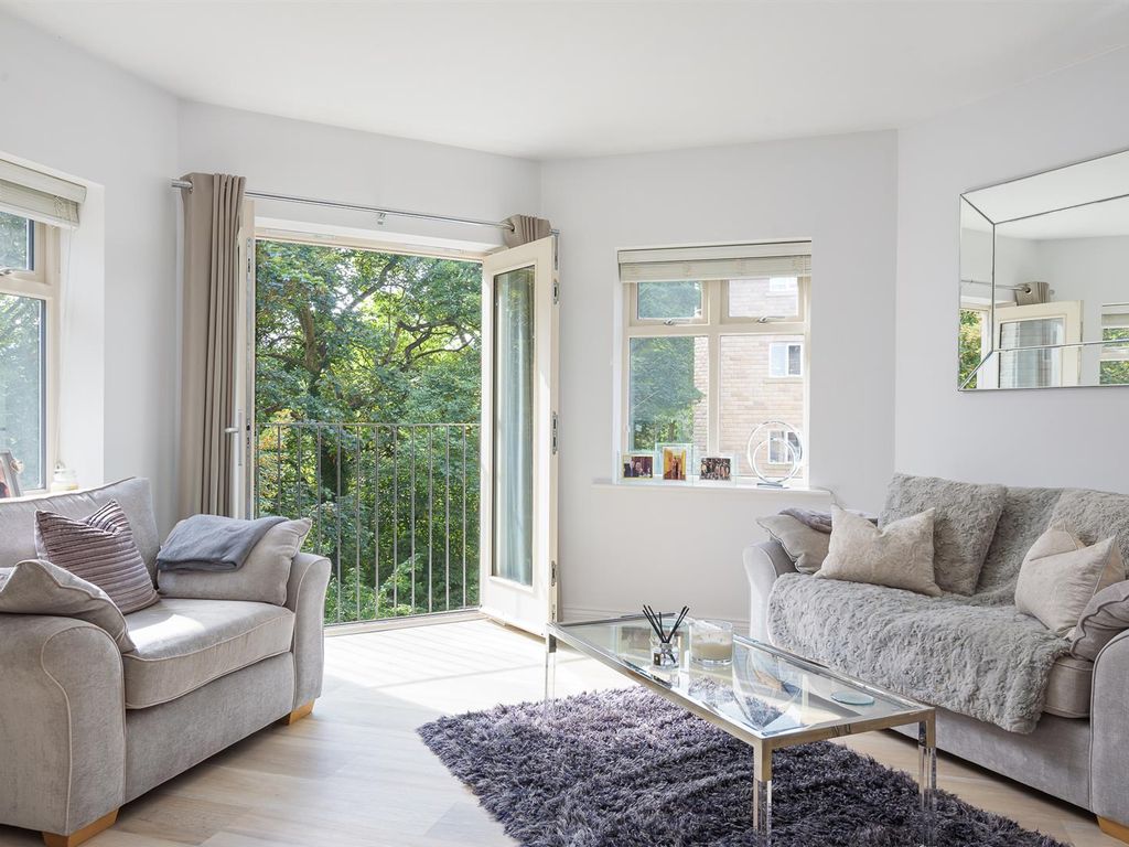 2 bed flat for sale in Woolley House, Hawthorne Mews, Crookes S10, £