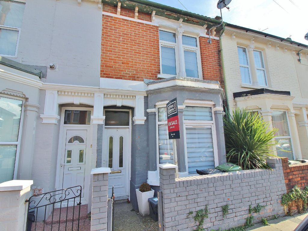 3 bed terraced house for sale in Ernest Road, Portsmouth PO1, £249,995