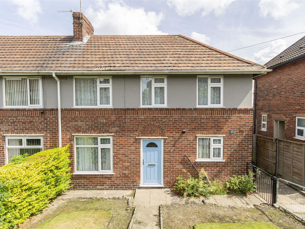 3 bed semidetached house for sale in Poolsbrook Road, Duckmanton
