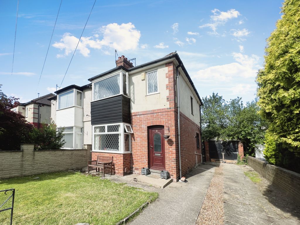 3 bed semidetached house for sale in Waterloo Crescent, Bramley, Leeds