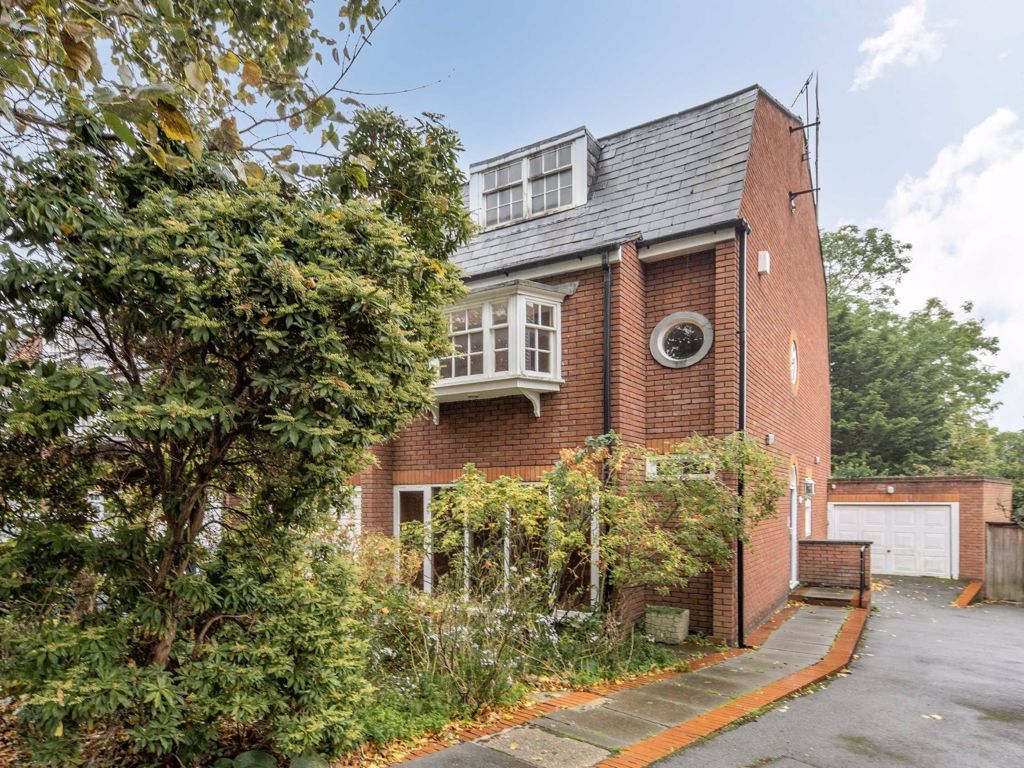 3 bed property for sale in Avenue Gardens W3 Zoopla