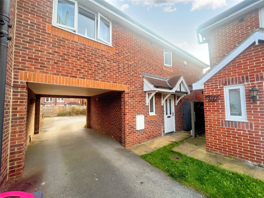 3 bed semidetached house for sale in Close, Brampton Bierlow