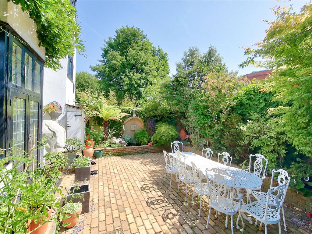 Murray Road, Wimbledon, London SW19