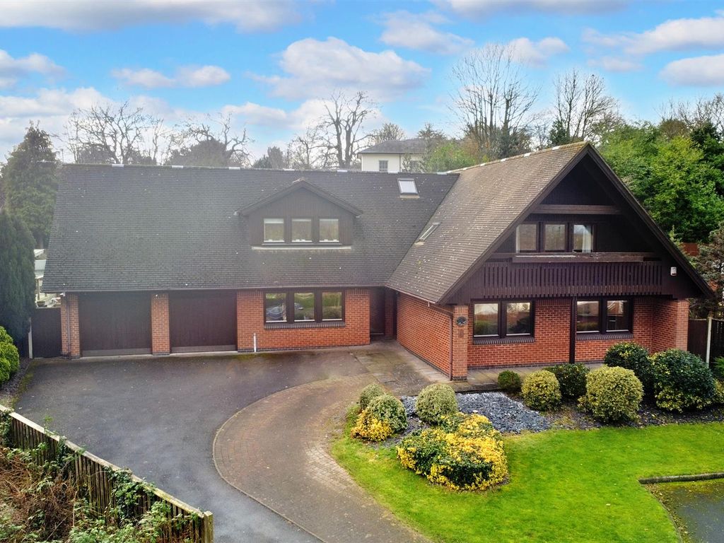 8 bed detached house for sale in Grangelea Gardens, Bramcote