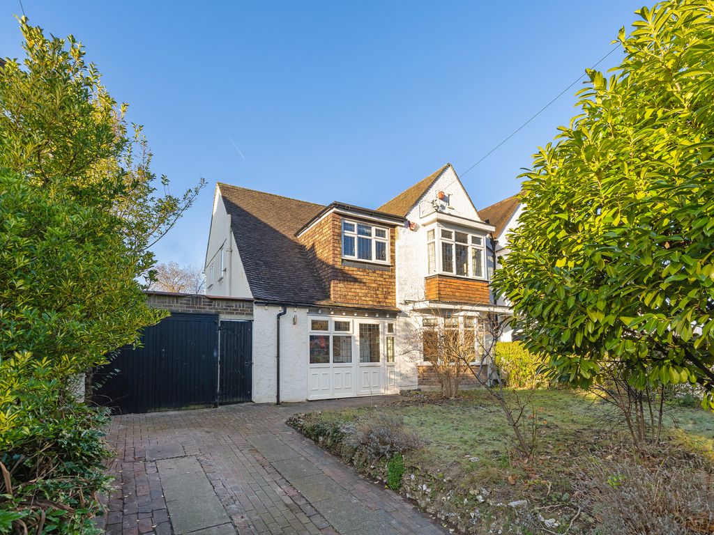 4 bed semidetached house for sale in Woodmansterne Road, Carshalton