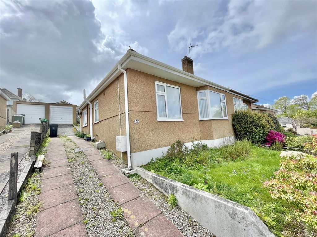 2 bed semidetached bungalow for sale in Grainge Road, Crownhill