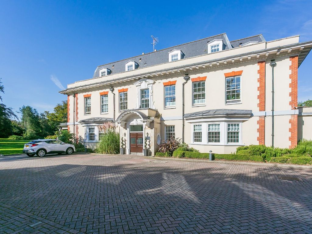 2 bed flat for sale in Fuller Close, Bushey, Hertfordshire WD23, £480,000 Zoopla