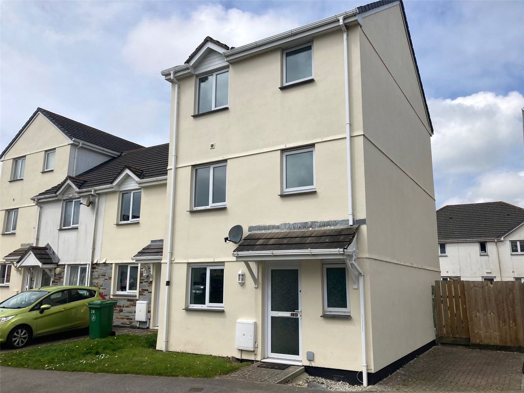 4 bed end terrace house for sale in Springfields, Bugle, St. Austell
