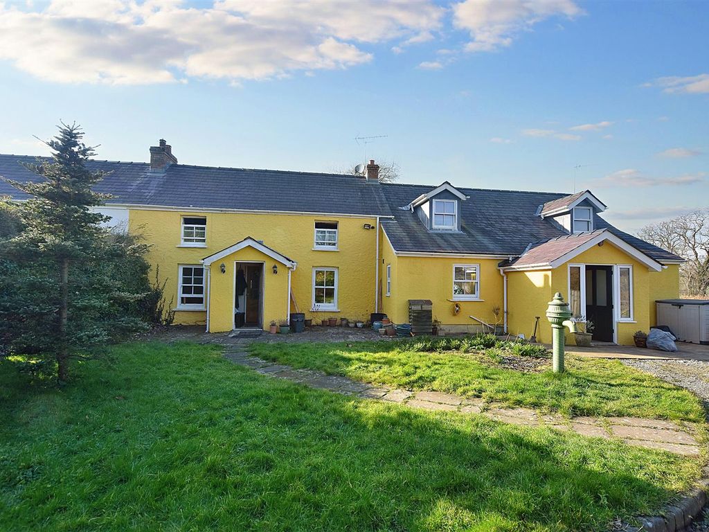 4 bed country house for sale in Manorbier, Tenby SA70 Zoopla