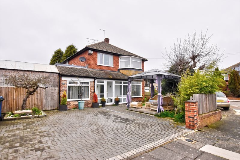3 bed semidetached house for sale in Brinkburn Avenue, Gosforth