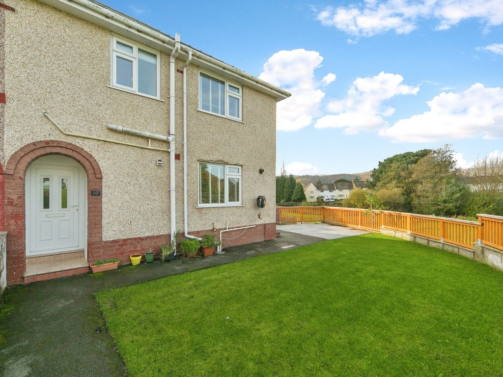 3 bed semidetached house for sale in Pen Y Dre, Llanrwst LL26, £