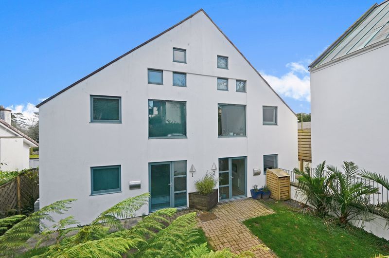 3 bed semidetached house for sale in Dobbs Lane, Truro TR1, £350,000