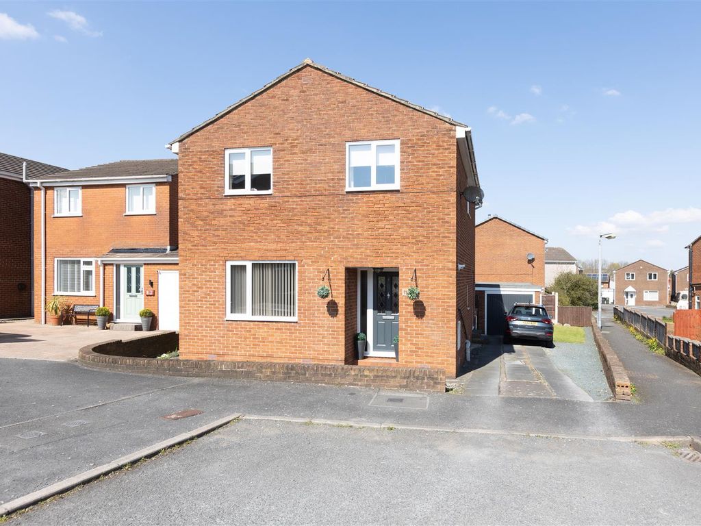 4 bed detached house for sale in Chedworth Avenue, Heysham, Morecambe