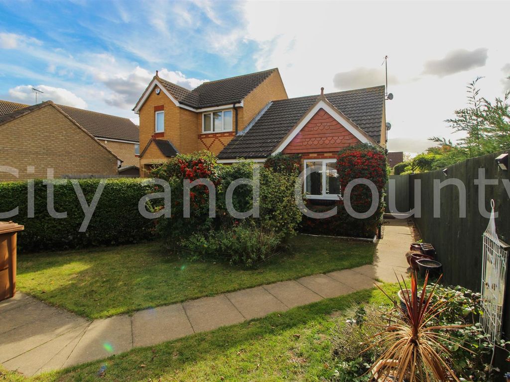 2 bed semidetached bungalow for sale in Portchester Close