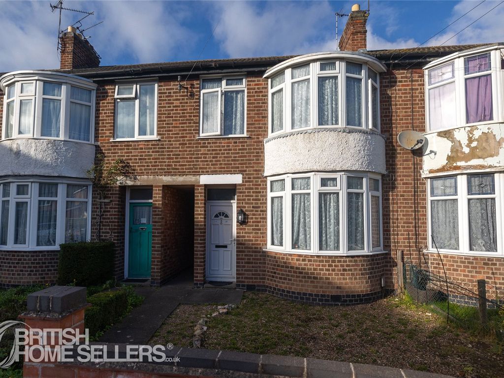 3 bed terraced house for sale in Robin Close, Leicester, Leicestershire