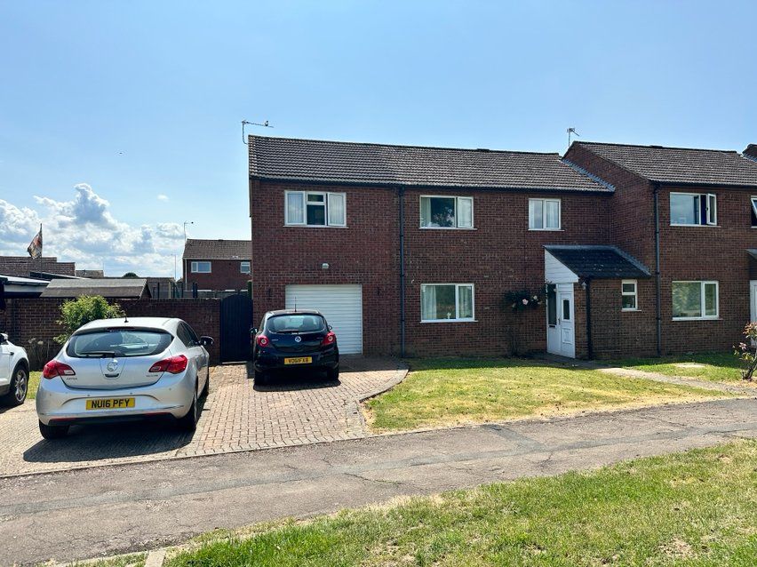 5 bed semidetached house for sale in Hardwick Bank Road, Northway