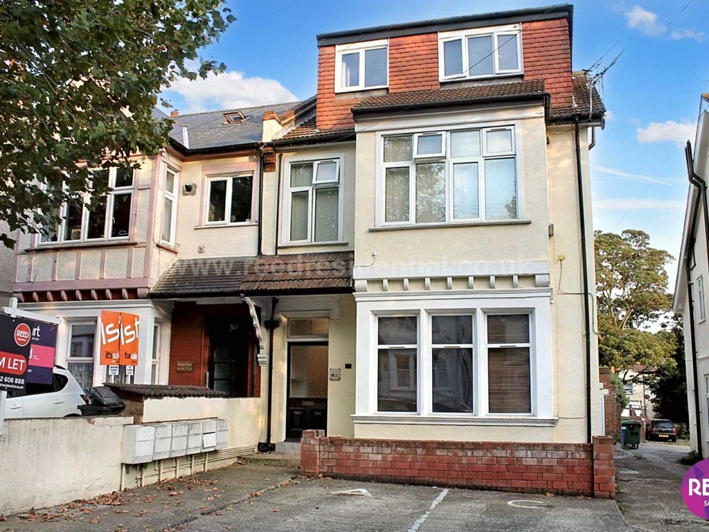 1 bed flat to rent in Manor Road, Westcliff On Sea SS0, £950 pcm Zoopla