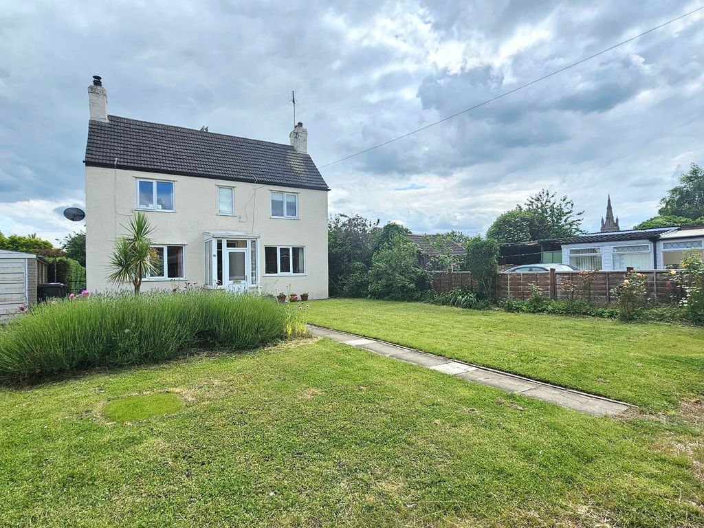 3 bed detached house for sale in Kyme Road, Heckington NG34, £350,000