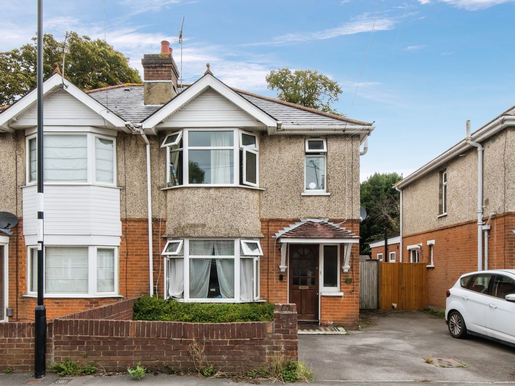 3 bed semidetached house for sale in Clifton Road, Southampton SO15, £325,000 Zoopla