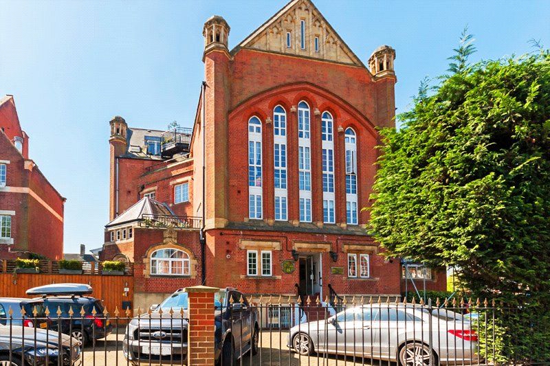 The Octagon, Finchley Road, London NW3